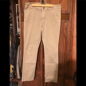 American eagle tan khakis